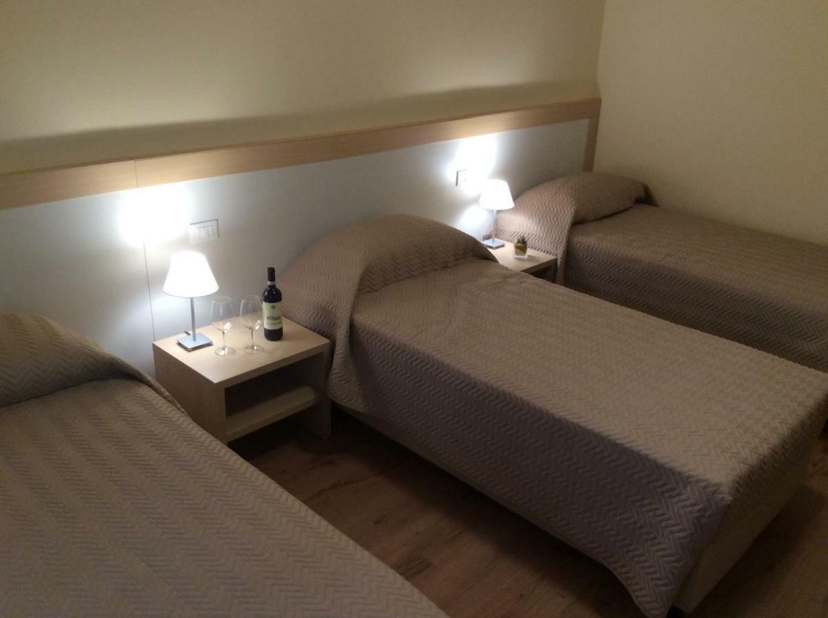 B&B Il Mondo Di Ross เวโรนา ภายนอก รูปภาพ